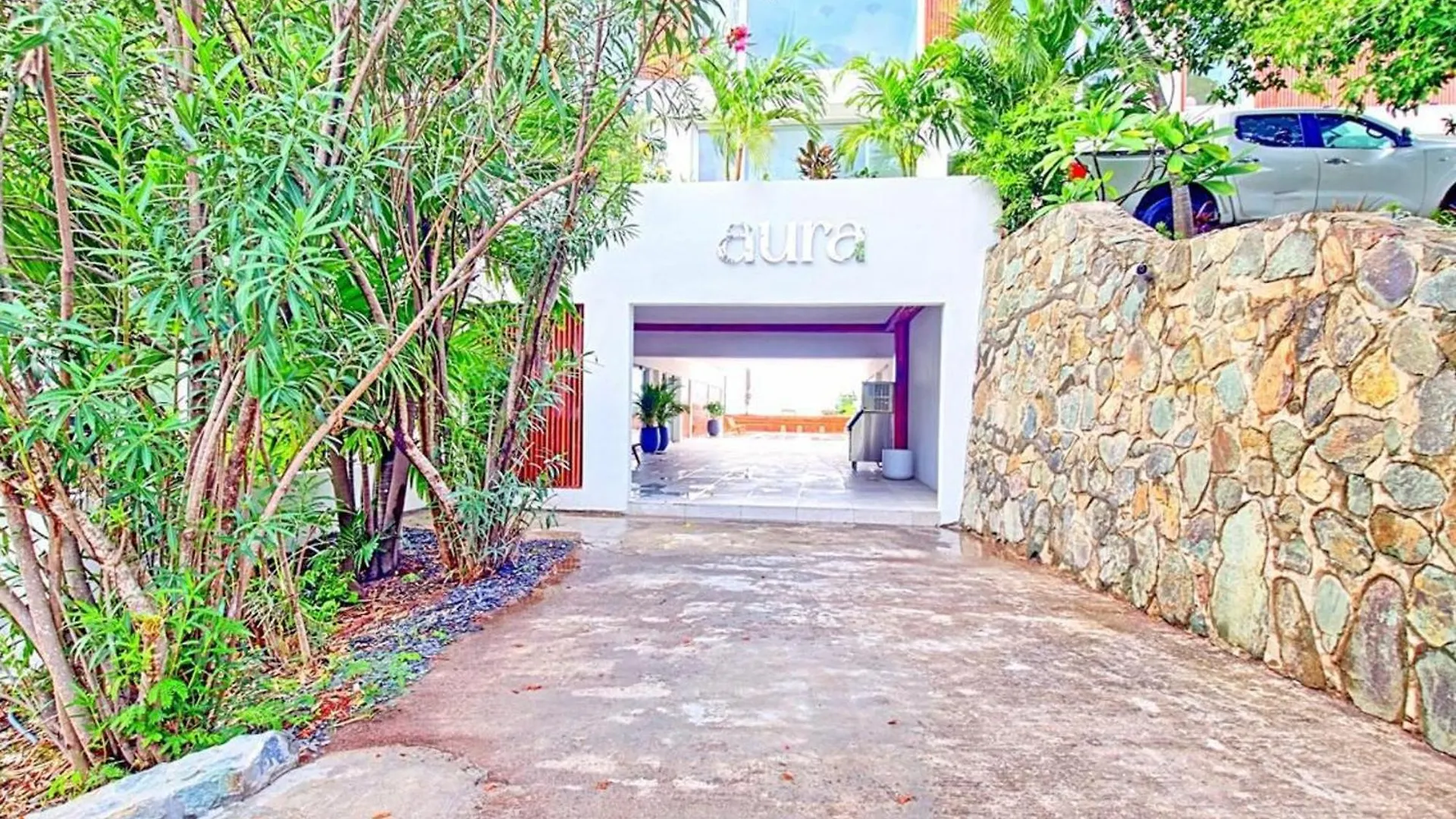 Apartment Saint-Martin: Appart Luxueux 2 Niveaux Avec Terrasse, Piscine, Connexion Fibre Et Climatisation - Fr-1-734-69 Marigot